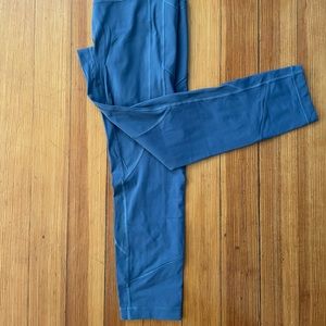 Lululemon quarter length yoga pants